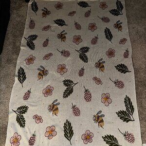 Kassadecor by Kassatex Throw Blanket Bee Fruit & Floral Reversible 52" X 70" EUC